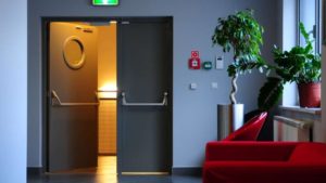 Противопожарная дверь с круглым окном / серия FRM7496